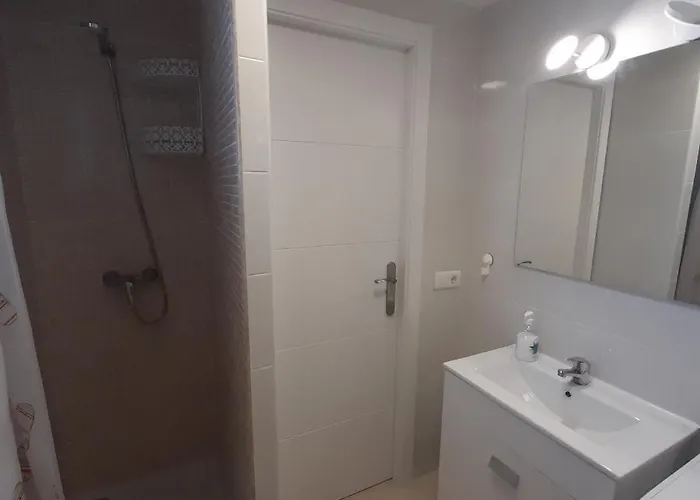 Glamour Alhambra Rincon De Loix Benidorm-sea View-free Parking, Wi-fi, Pool, New Air Conditioning דירה